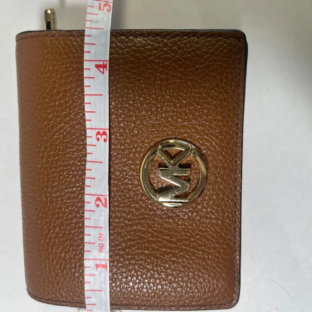 Michael Kors Pebbled Leather Wallet MK Logo Fold‎ overSnap Zip Closure